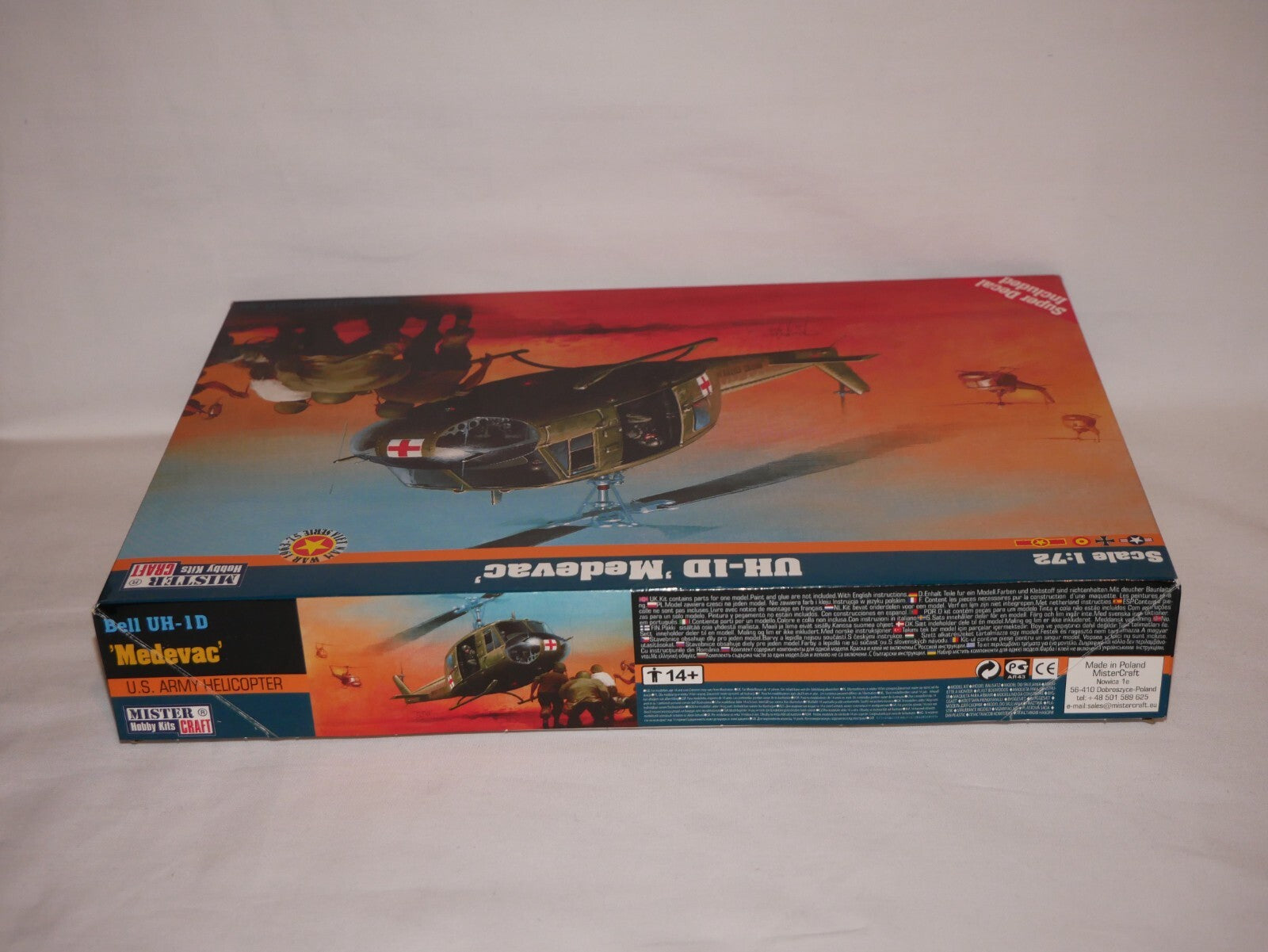 MisterCraft Hobby Kits 1:72 Scale (D-80) US Army Bell UN-1D 'Medevac' - 040802
