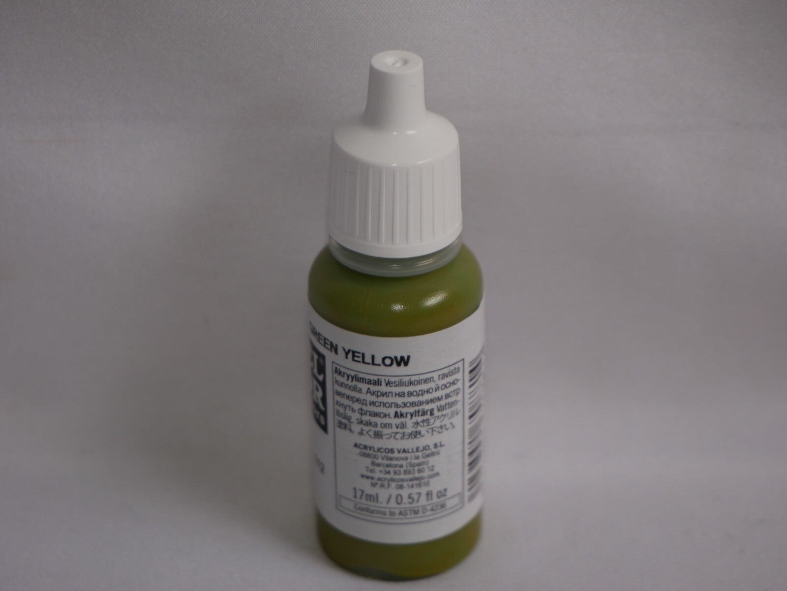 Vallejo Model Color Yellow Green Acrylic 17ml/0.57 fl oz Dropper Bottle - 70.881
