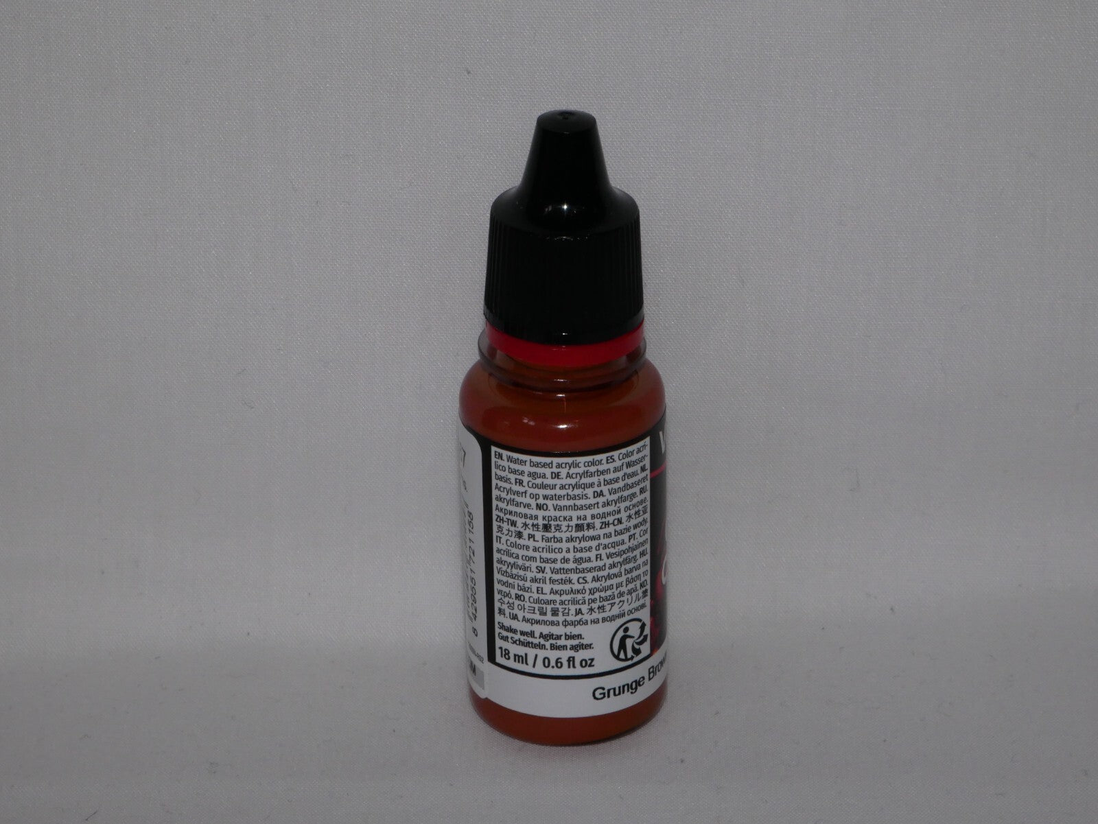 Vallejo Game Color Acrylics Grunge Brown 18ml/0.6 fl oz Dropper Bottle - 72.115