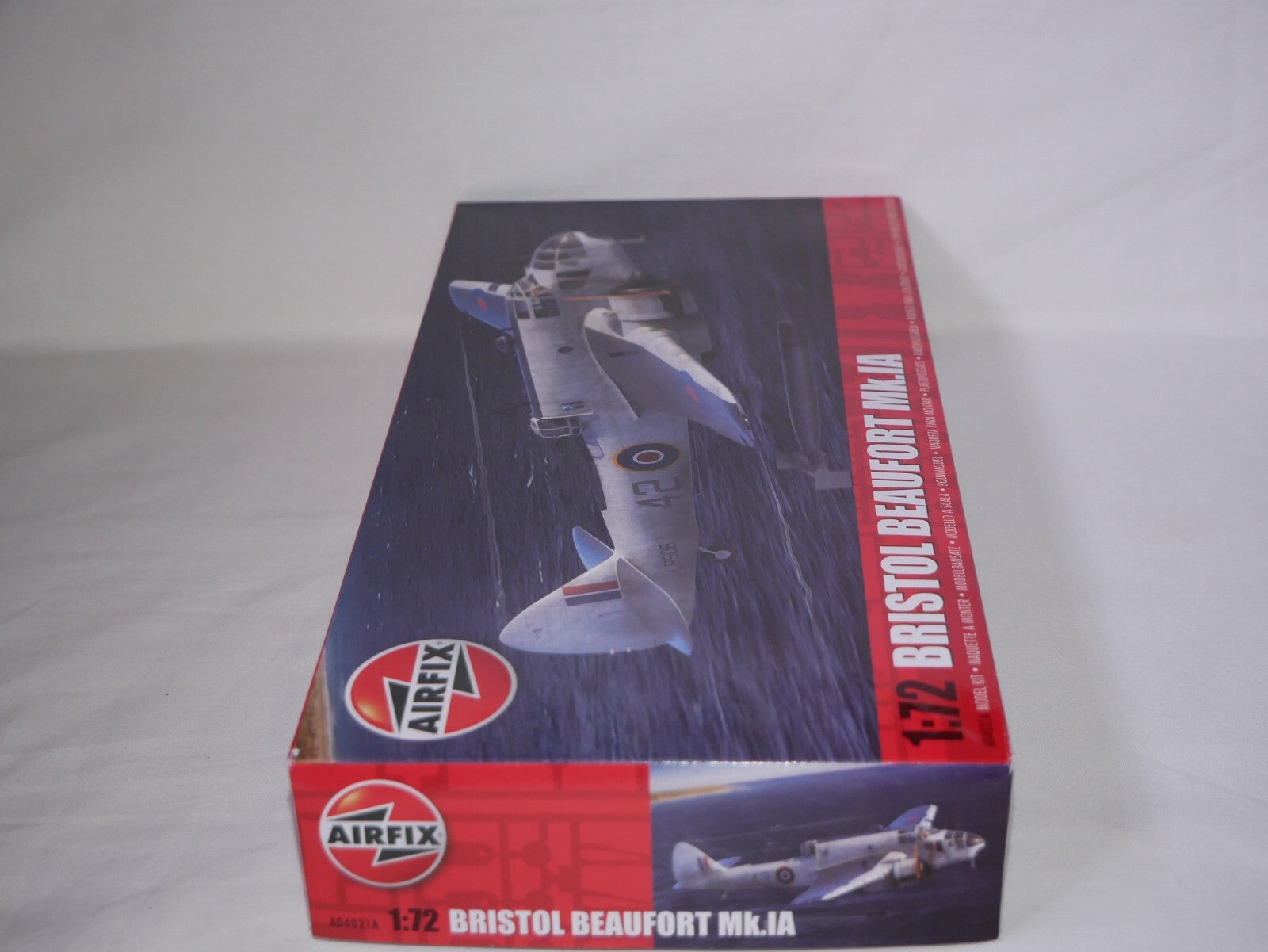 Airfix 1:72 Scale Bristol Beaufort Mk.IA Model Plane Kit Skill Level 2 - A04021A