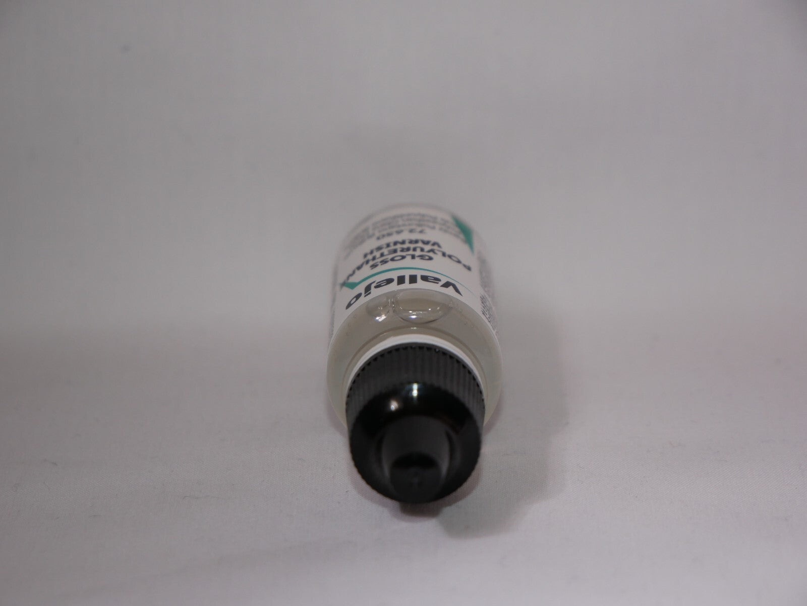 Vallejo Auxiliary Products Gloss Polyurethane Varnish 18ml Dropper Bottle 72.650