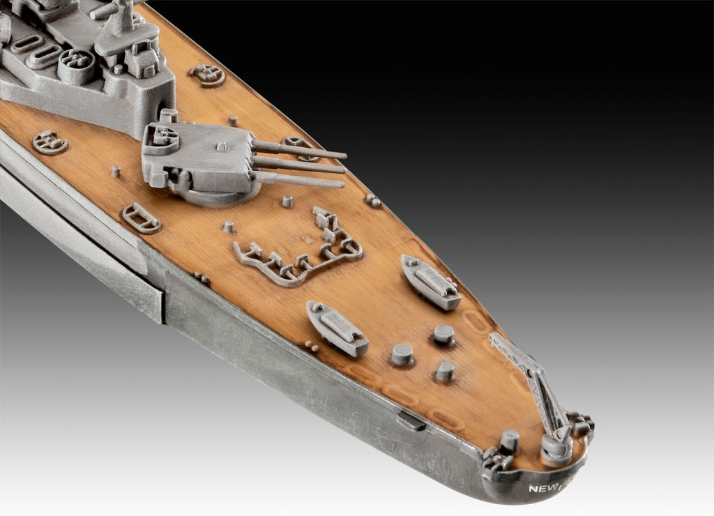 Revell 1:1200 USS New Jersey (BB-62) US Battleship Model Kit Skill Level 4 05183