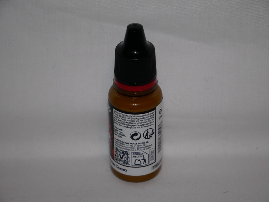 Vallejo Game Color Acrylics Leather Brown 18ml/0.6 fl oz Dropper Bottle - 72.040