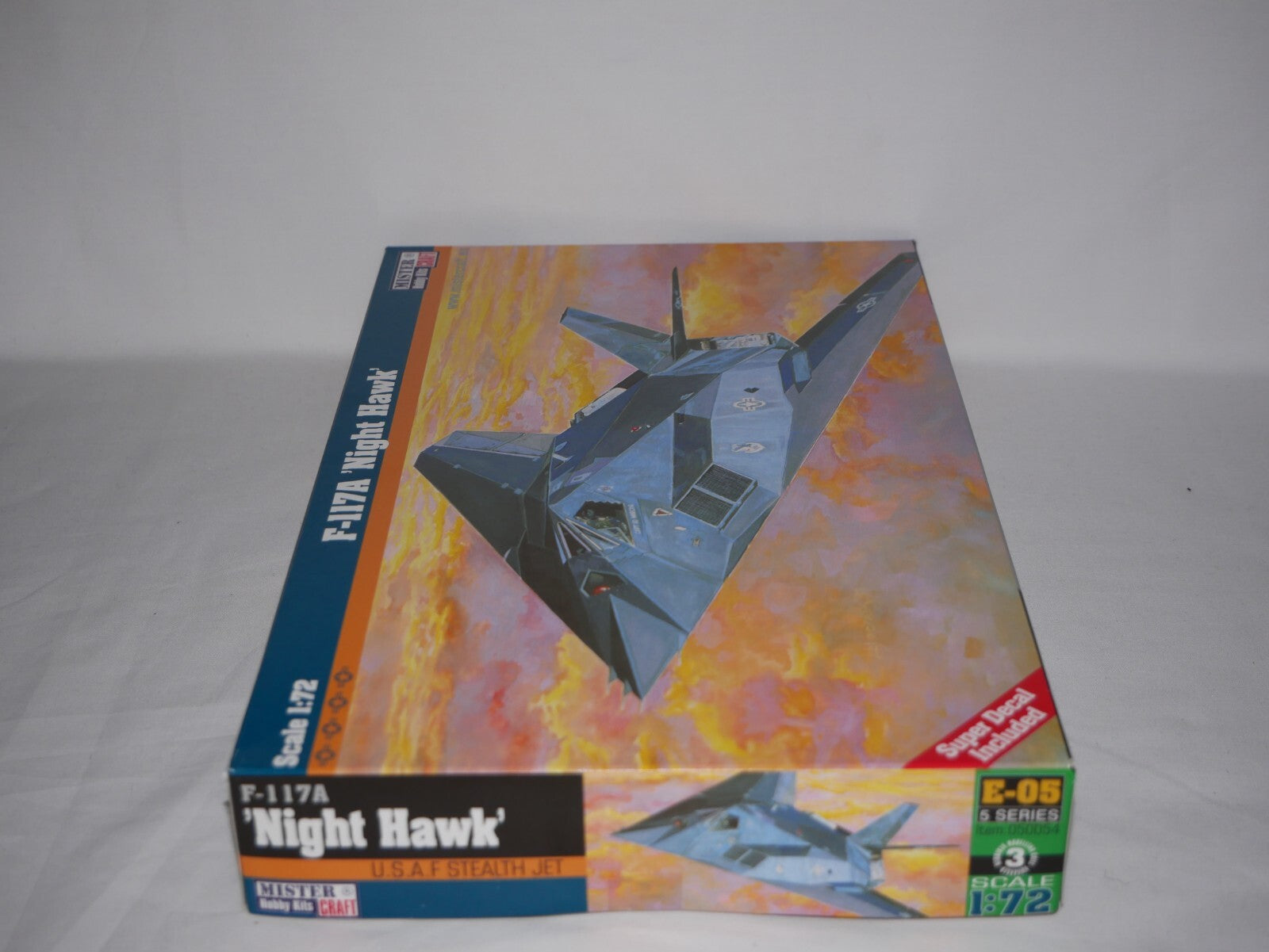 MisterCraft Hobby Kits 1:72 Scale (E-05) Lockheed F-117A "Night Hawk" - 050054