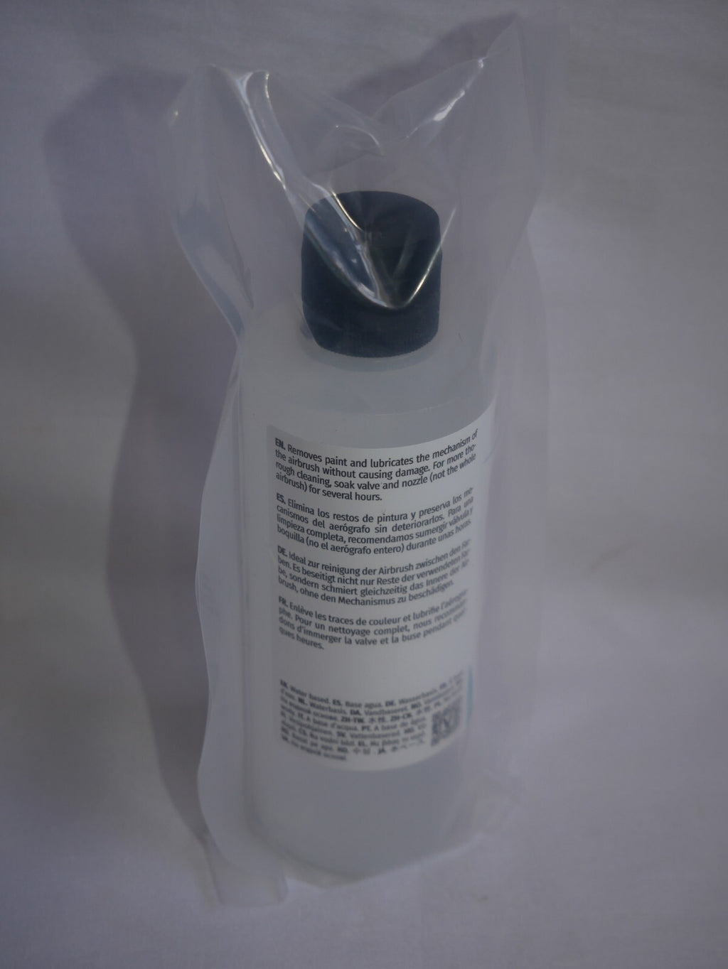 Vallejo Airbrush Mediums Airbrush Cleaner 200ml / 6.76 fl oz Bottle - 71.199