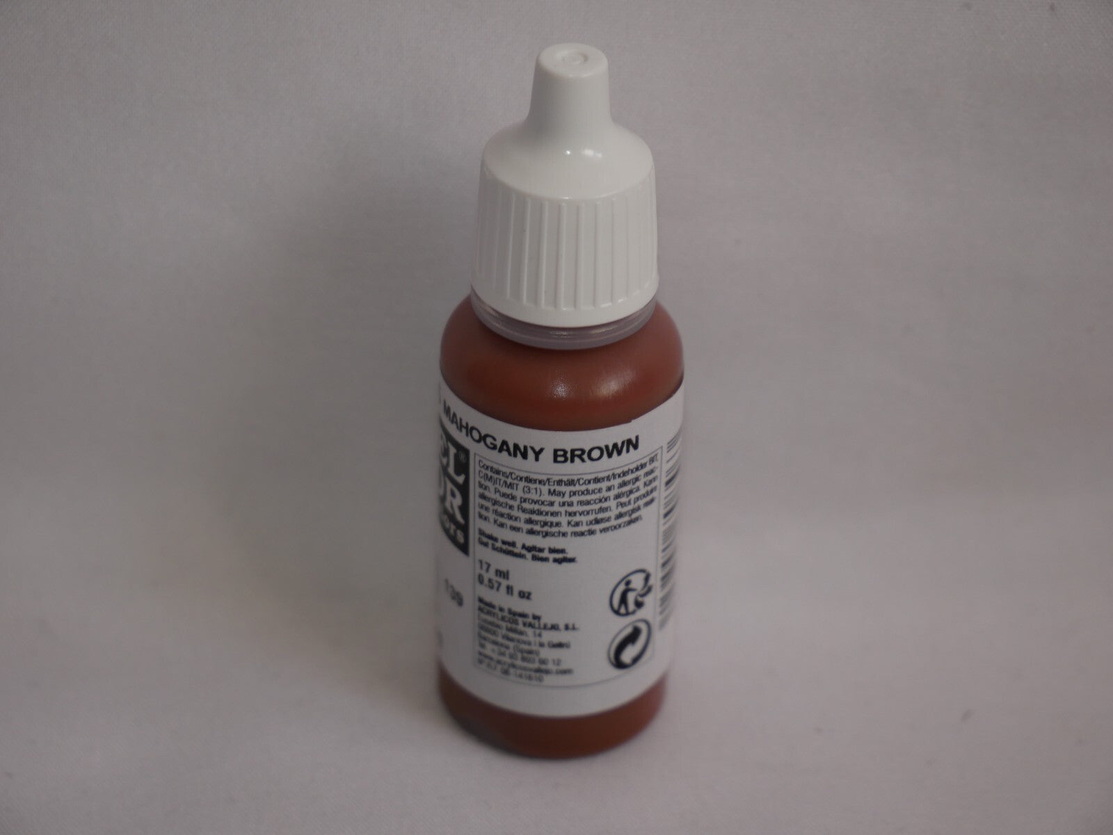 Vallejo Model Color Mahogany Brown Acrylic 17ml/0.57 fl oz Dropper Bottle 70.846