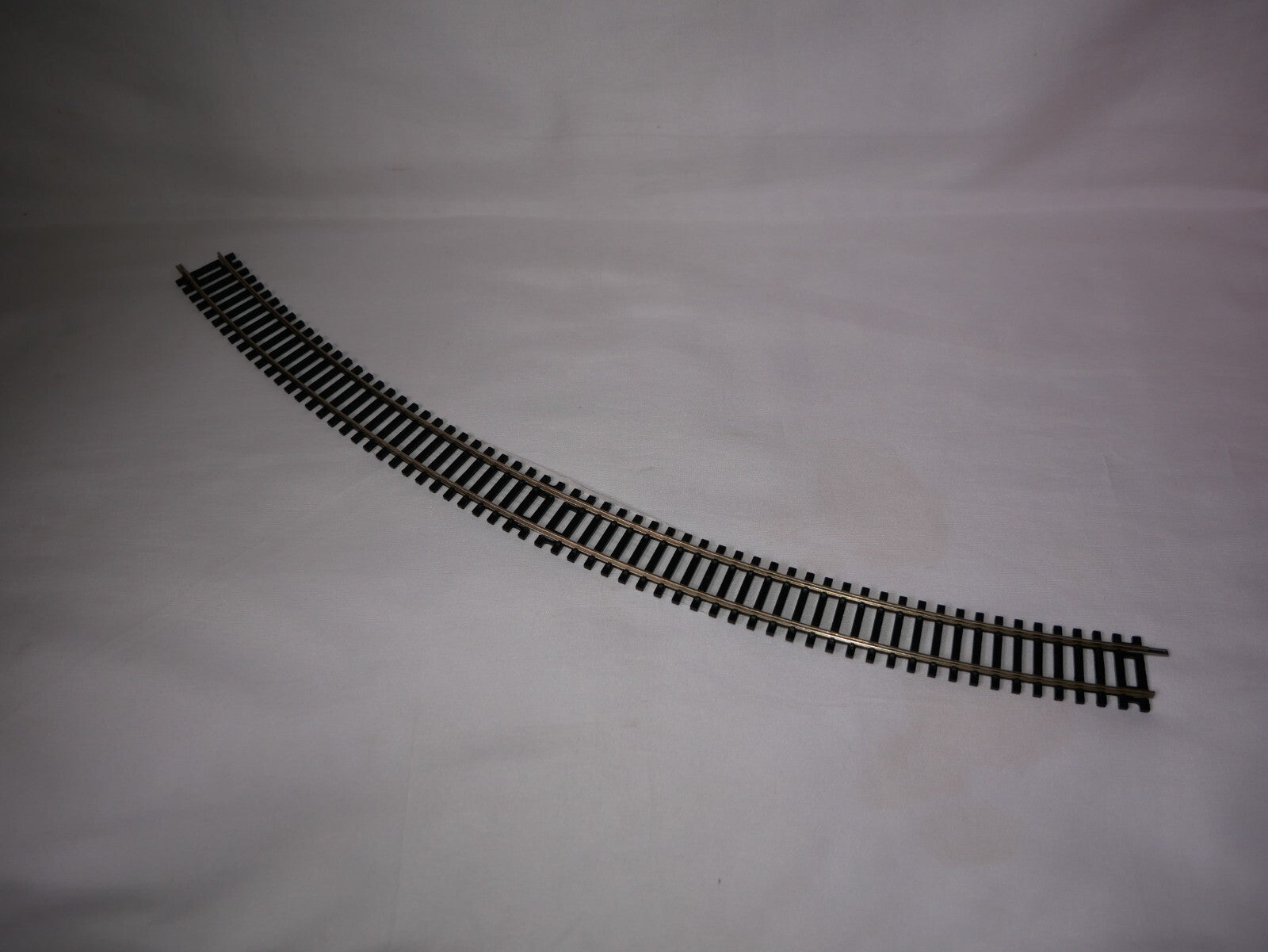 Hornby 1:76 Model Railway Track Single Piece 4th Radius 45 deg Curve Arc - R8262