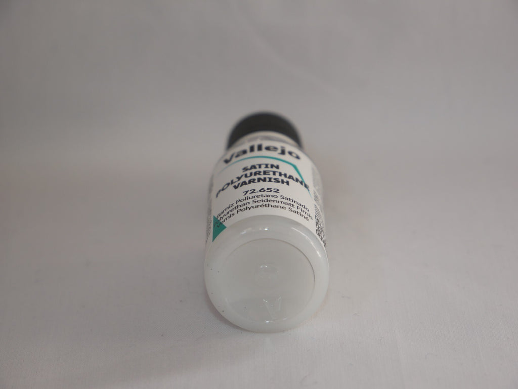 Vallejo Auxiliary Products Satin Polyurethane Varnish 18ml Dropper Bottle 72.652