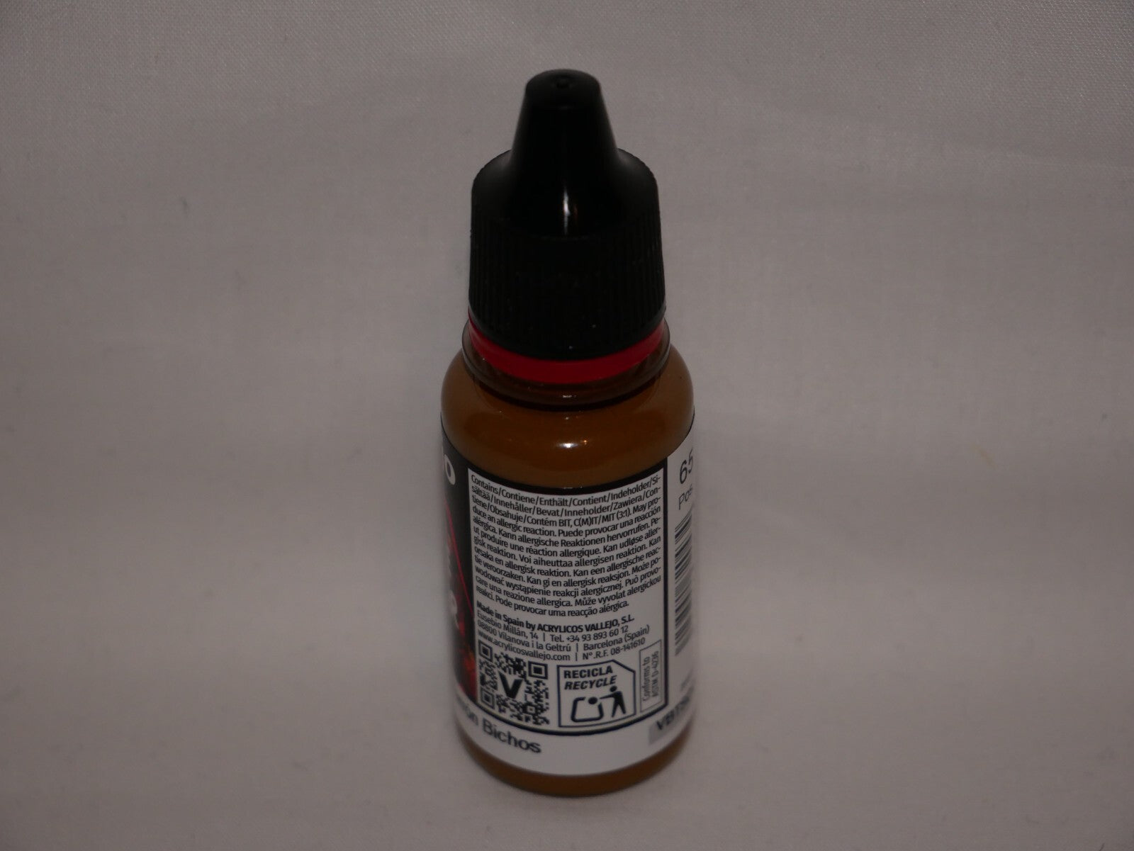 Vallejo Game Color Acrylics Beasty Brown 18ml/0.6 fl oz Dropper Bottle - 72.043