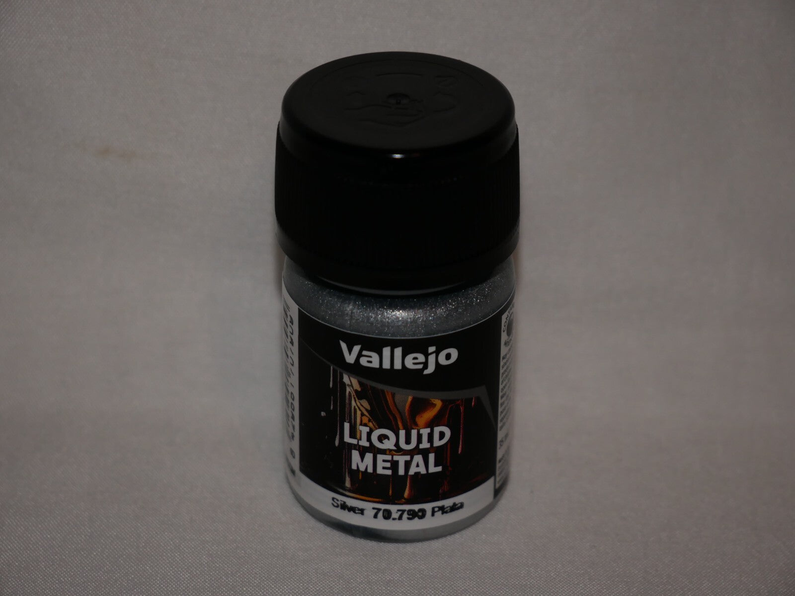 Vallejo Liquid Metal Silver Metallic Alcohol Based 35ml / 1.15 fl oz - 70.790