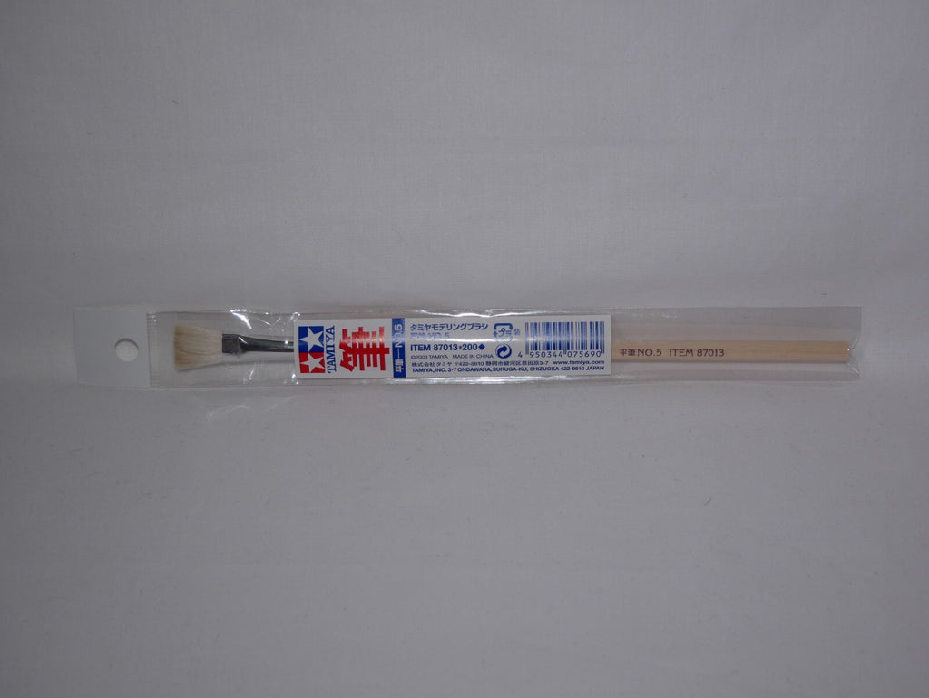 Tamiya Wooden Handle Horse-Hair Bristled No.5 Flat Modelling Paint Brush - 87013