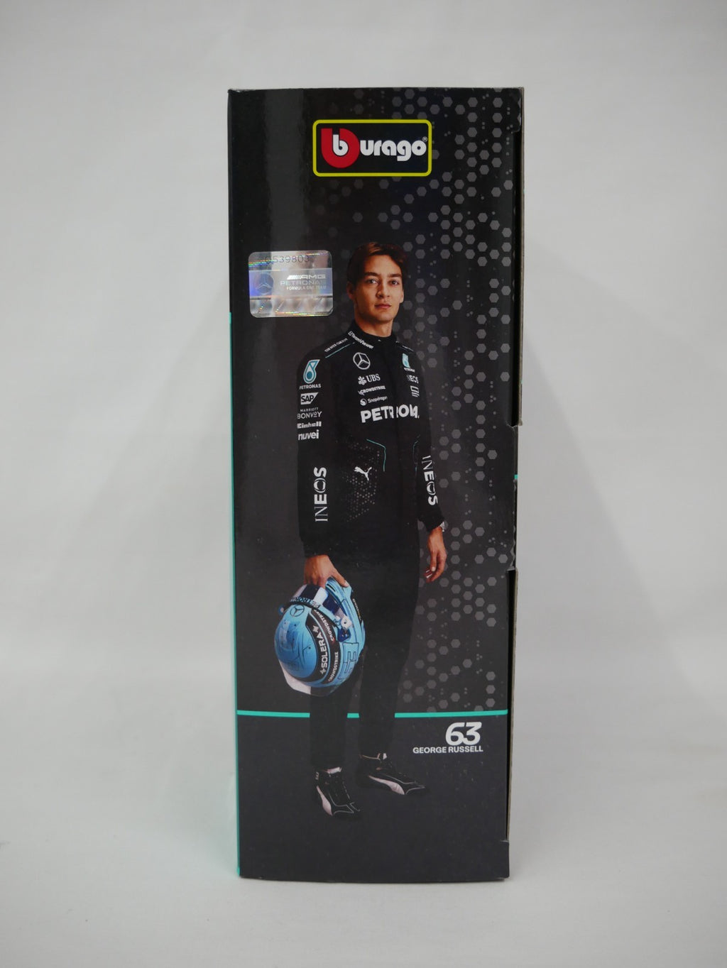 Burago 1:43 Scale Mercedes-AMG Petronas Forumla One Team Pit Pass Diorma Playset - #18-38452R