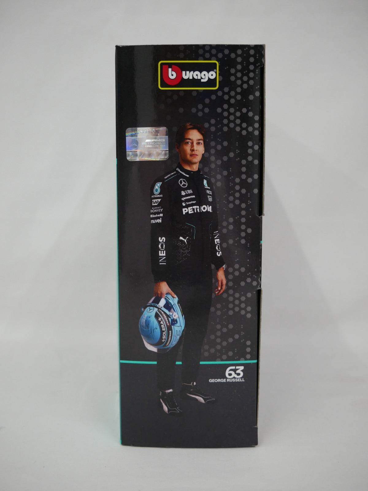 Burago 1:43 Scale Mercedes-AMG Petronas Forumla One Team Pit Pass Diorma Playset - #18-38452R