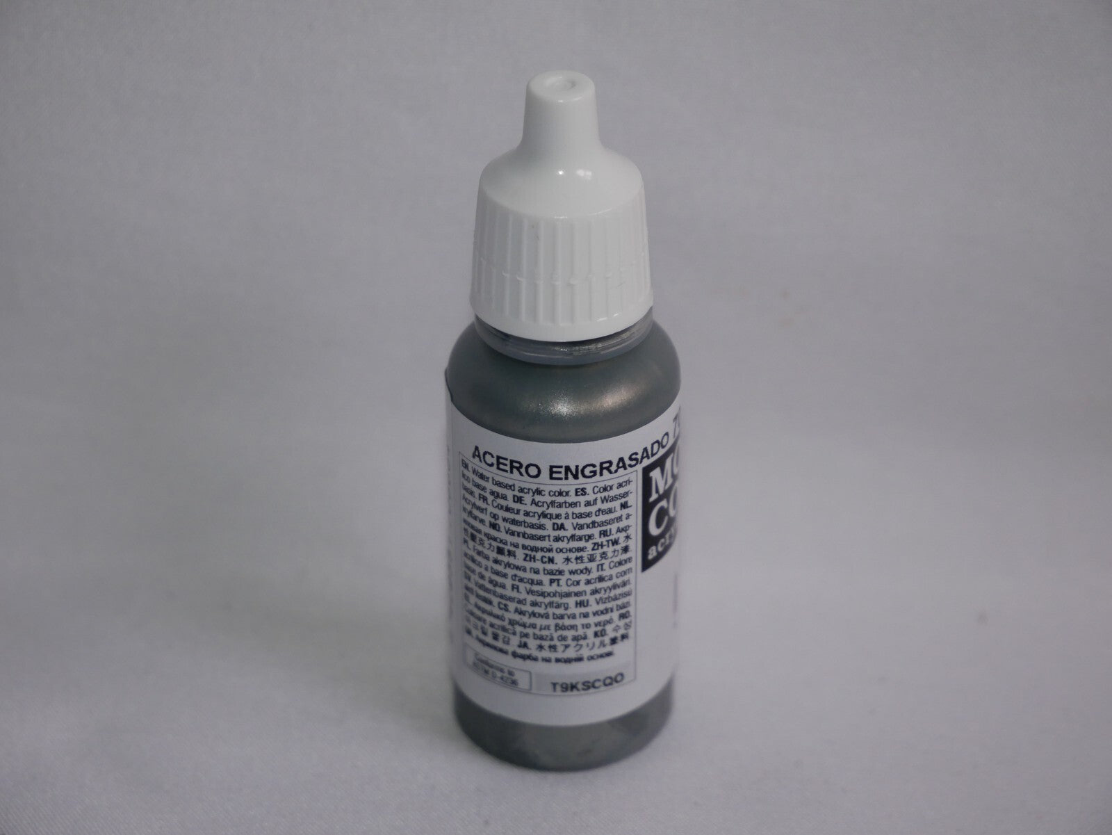 Vallejo Model Color Oily Steel Metallic Acrylic 17ml Dropper Bottle - 70.865