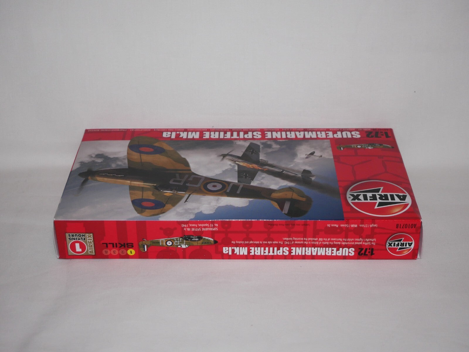 Airfix 1:72 Scale Model WWII Supermarine Spitfire Mk.Ia Skill Level 1 - A01071B