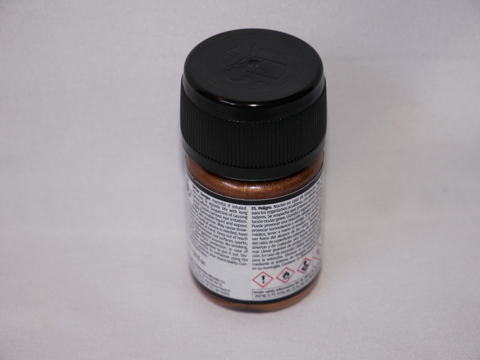 Vallejo Liquid Metal Red Gold Metallic Alcohol Based 35ml / 1.15 fl oz - 70.794