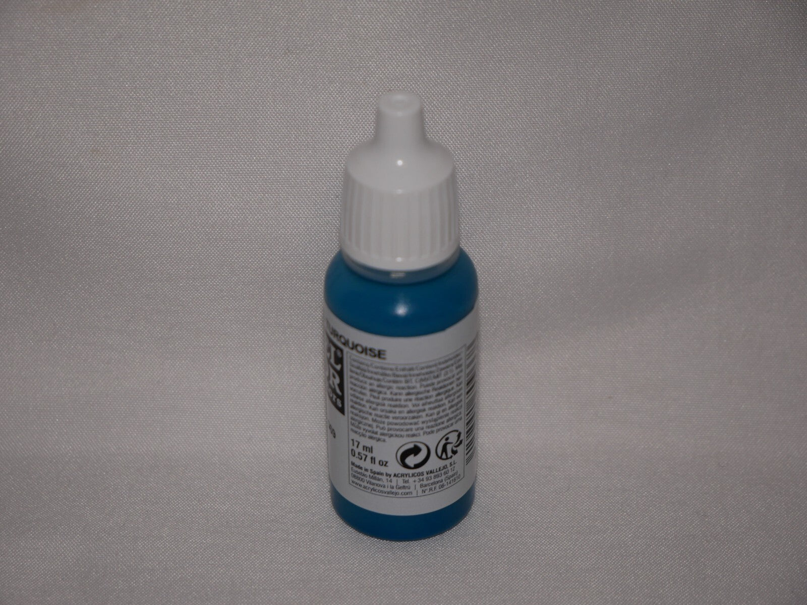 Vallejo Model Color Turquoise Acrylic 17ml/0.57 fl oz Dropper Bottle - 70.966