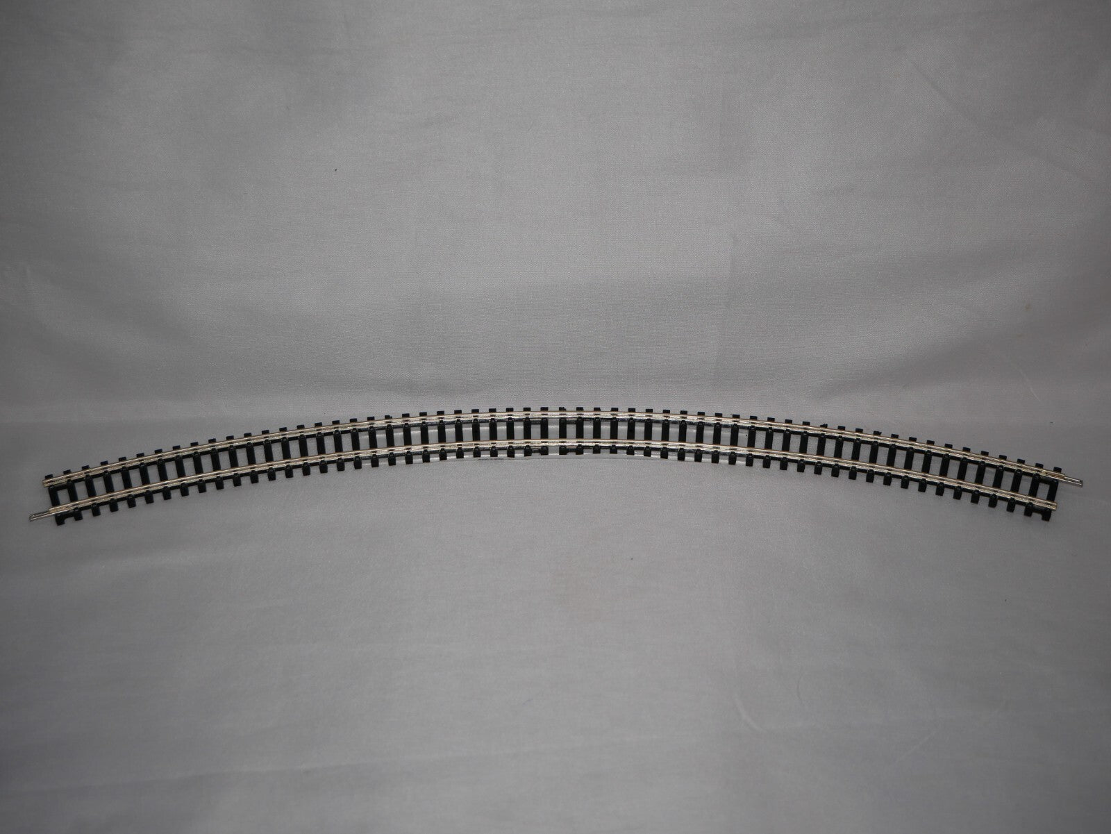 Hornby 1:76 Model Railway Track Single Piece Double Curve 45deg 3rd Radius R609