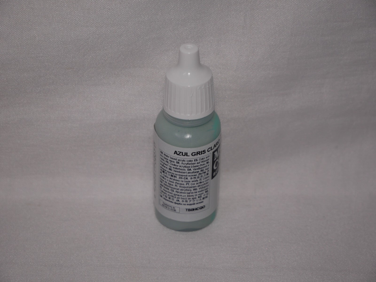 Vallejo Model Color Pale Grey Blue Acrylic 17ml/0.57 fl oz Dropper Bottle 70.907