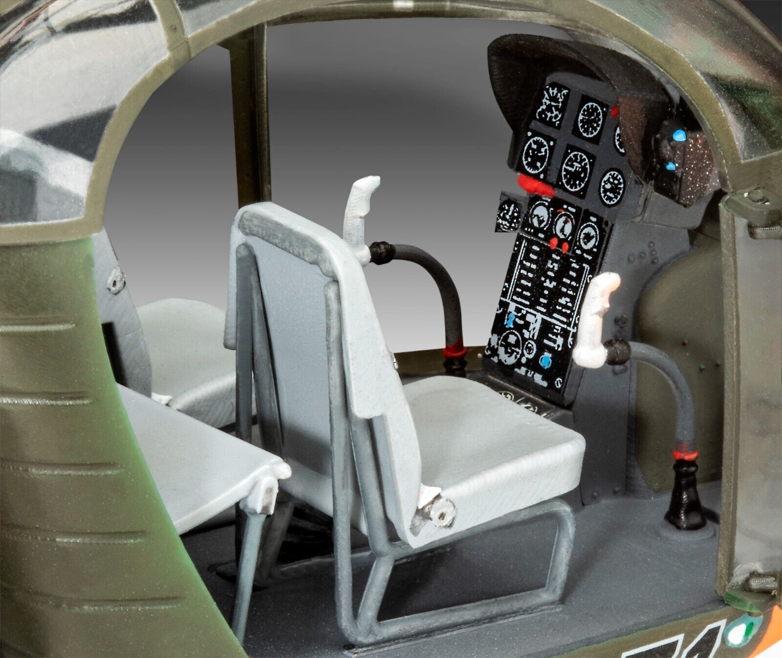 Revell 1:32 Aérospatiale Alouette II Model Helicopter Kit Skill Level 4 - 03804
