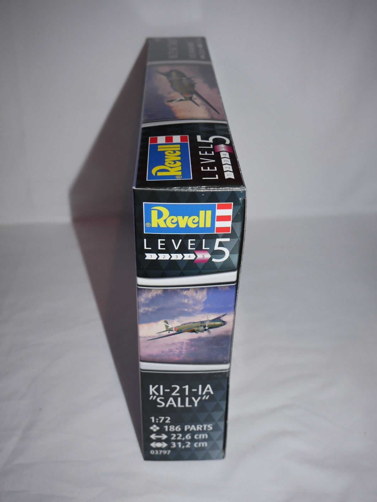 Revell 1:72 Mitsubishi KI-21-lA "Sally" Model Aircraft Kit Skill Level 5 - 03797
