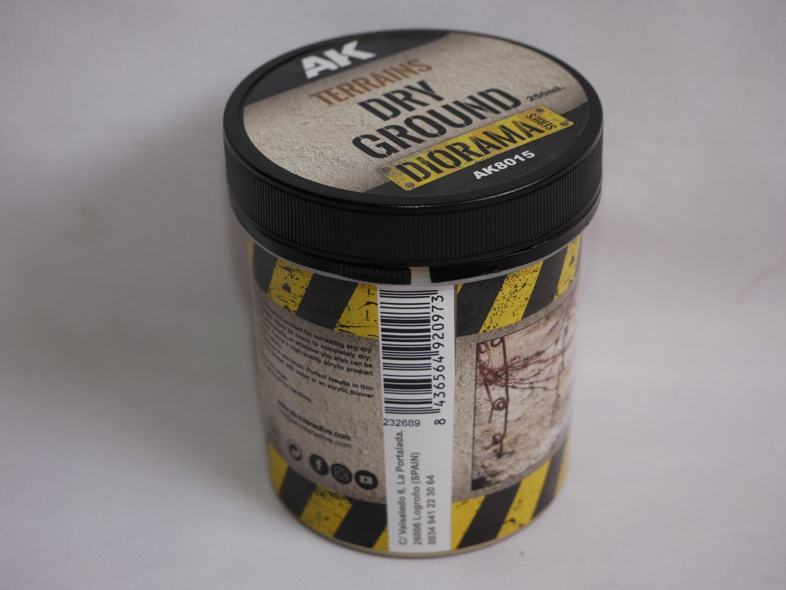 AK Interactive Diorama Terrains Series Dry Ground Acrylic Texture 250ml - AK8015