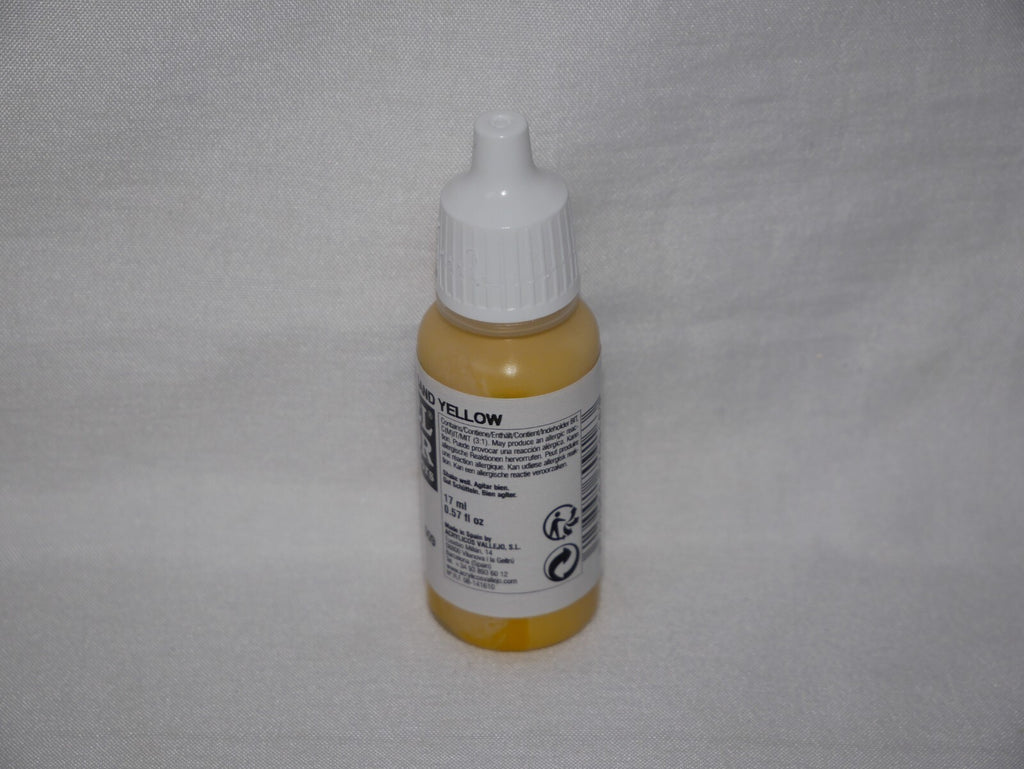 Vallejo Model Color Sand Yellow Acrylic 17ml/0.57 fl oz Dropper Bottle - 70.916
