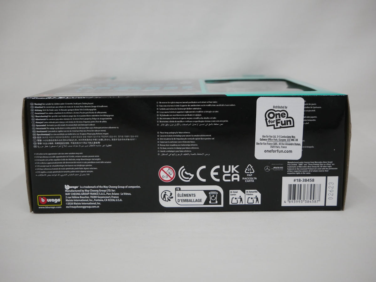 Burago 1:43 Scale Mercedes-AMG Petronas Forumla One Team Pit Pass Diorma Playset - #18-38458R