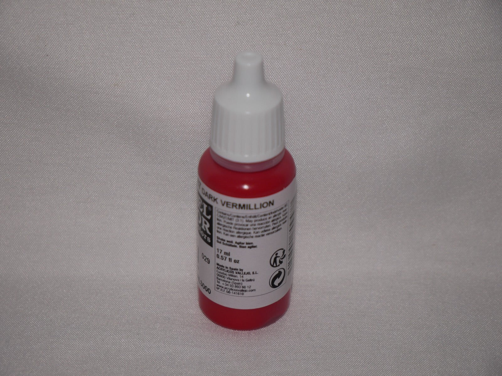 Vallejo Model Color Dark Vermilion Acrylic 17ml Dropper Bottle - 70.947