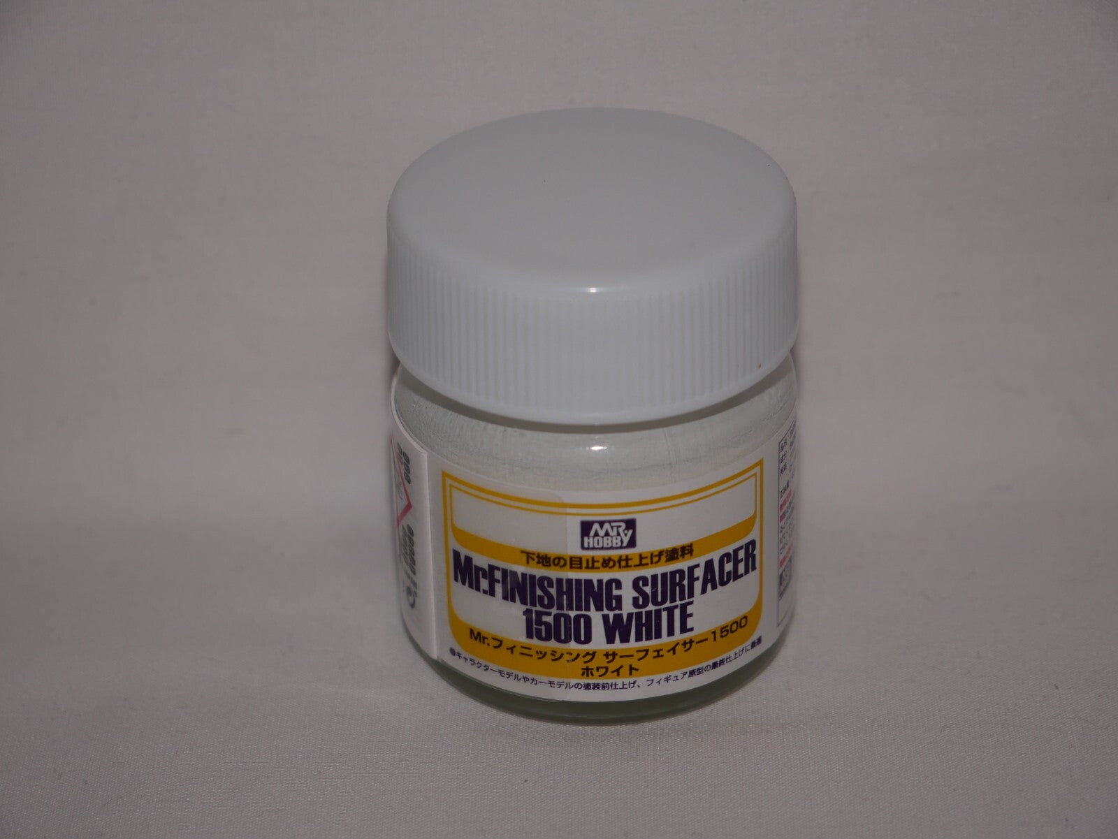 Mr Hobby Mr Finishing Surfacer 1500 White Primer 40ml Glass Bottle - SF-291
