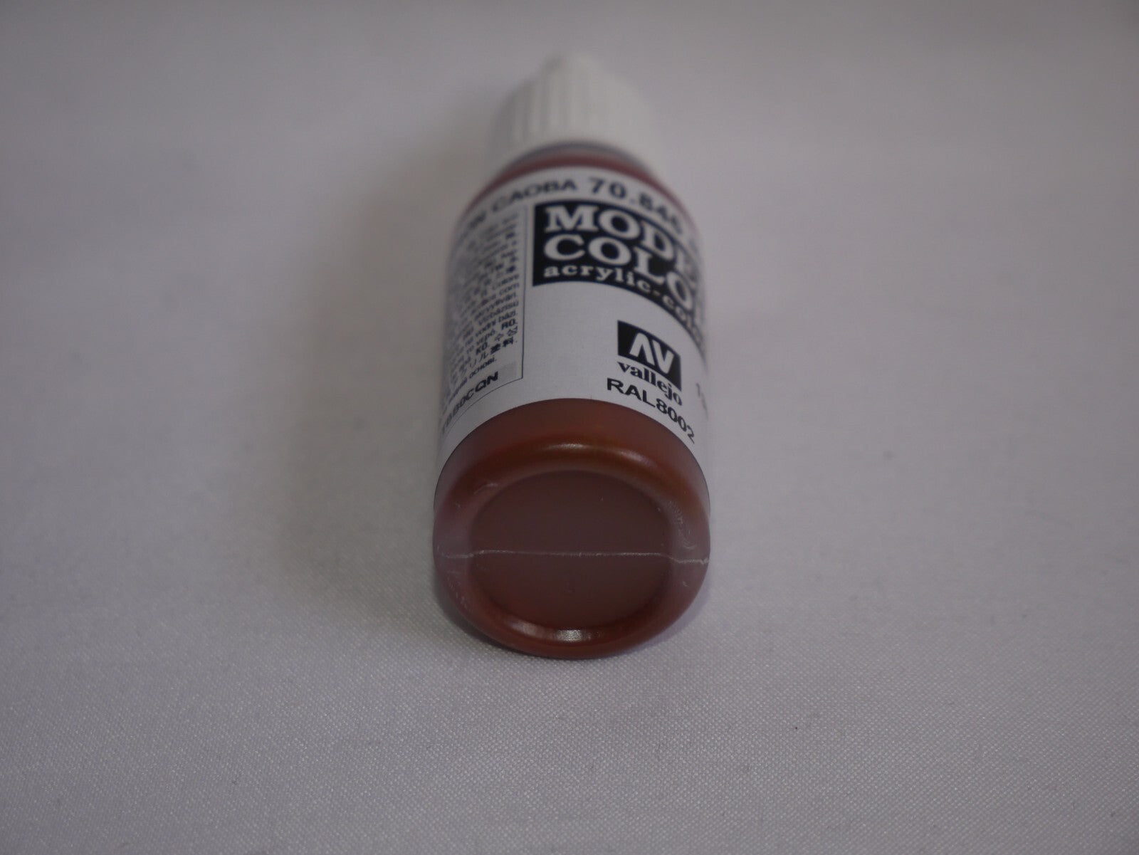 Vallejo Model Color Mahogany Brown Acrylic 17ml/0.57 fl oz Dropper Bottle 70.846