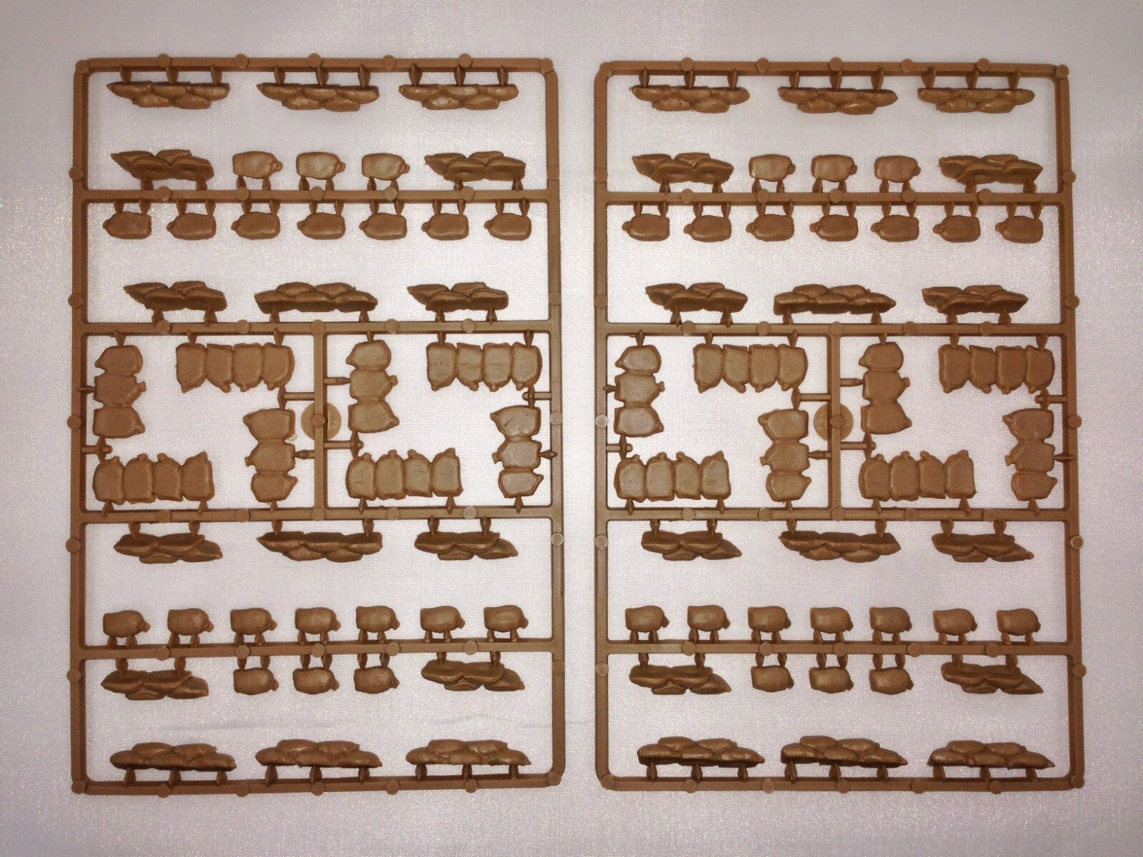 Renedra Limited Generic Scenery & Bases Sandbags 2 Frames Per Kit - REN-SANDB2-TAN