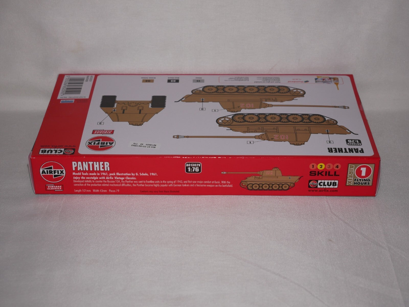 Airfix Vintage Classics 1:76 German Panther Medium Tank Skill Level 2 - A01302V