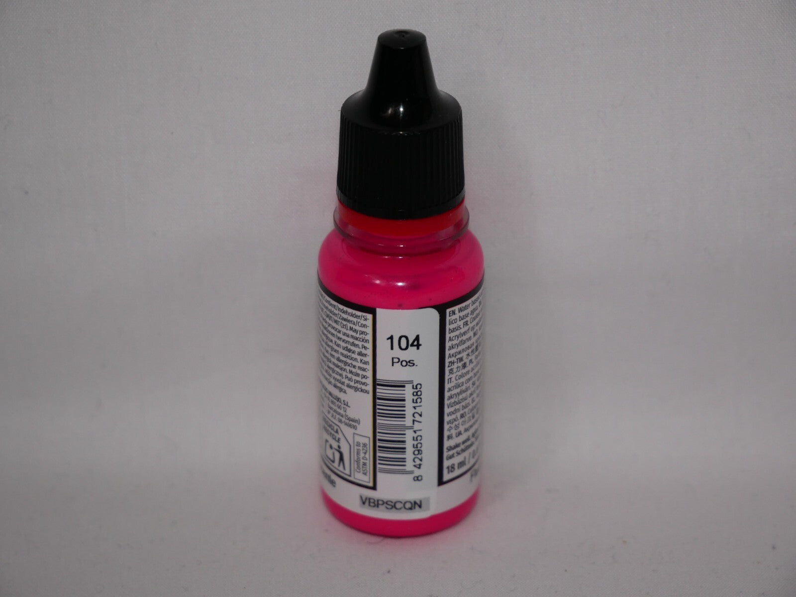 Vallejo Game Color Acrylic Range Fluorescent Magenta 18ml Dropper Bottle 72.158