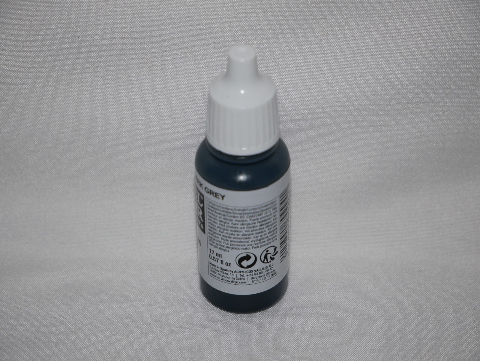 Vallejo Model Color Dark Grey Acrylic 17ml/0.57 fl oz Dropper Bottle - 70.994