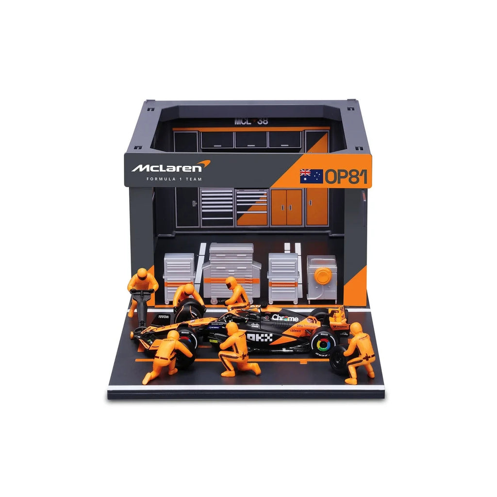 Burago 1:43 Scale McLaren MCL38 Miami GP 2024 O.Piastri Pit Pass Diorma Playset - #18-38451P