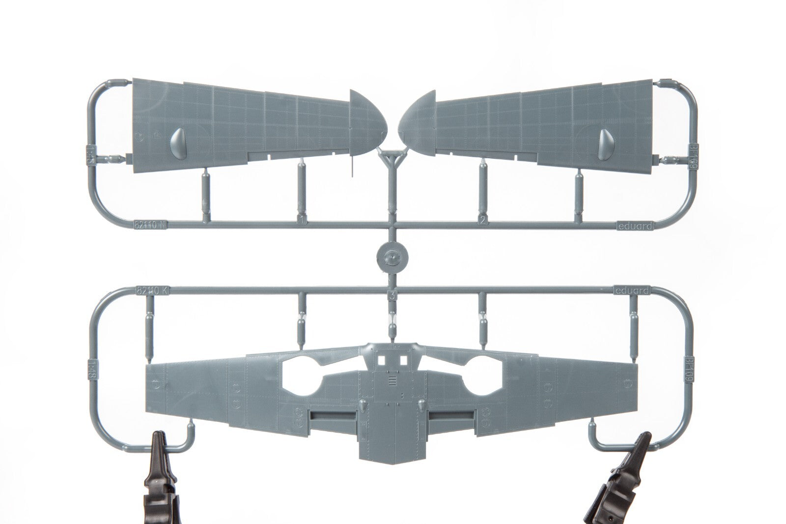 Eduard 1:48 Scale Model Kit Messerschmitt Bf 109G-6 Early Weekend Edition 84201