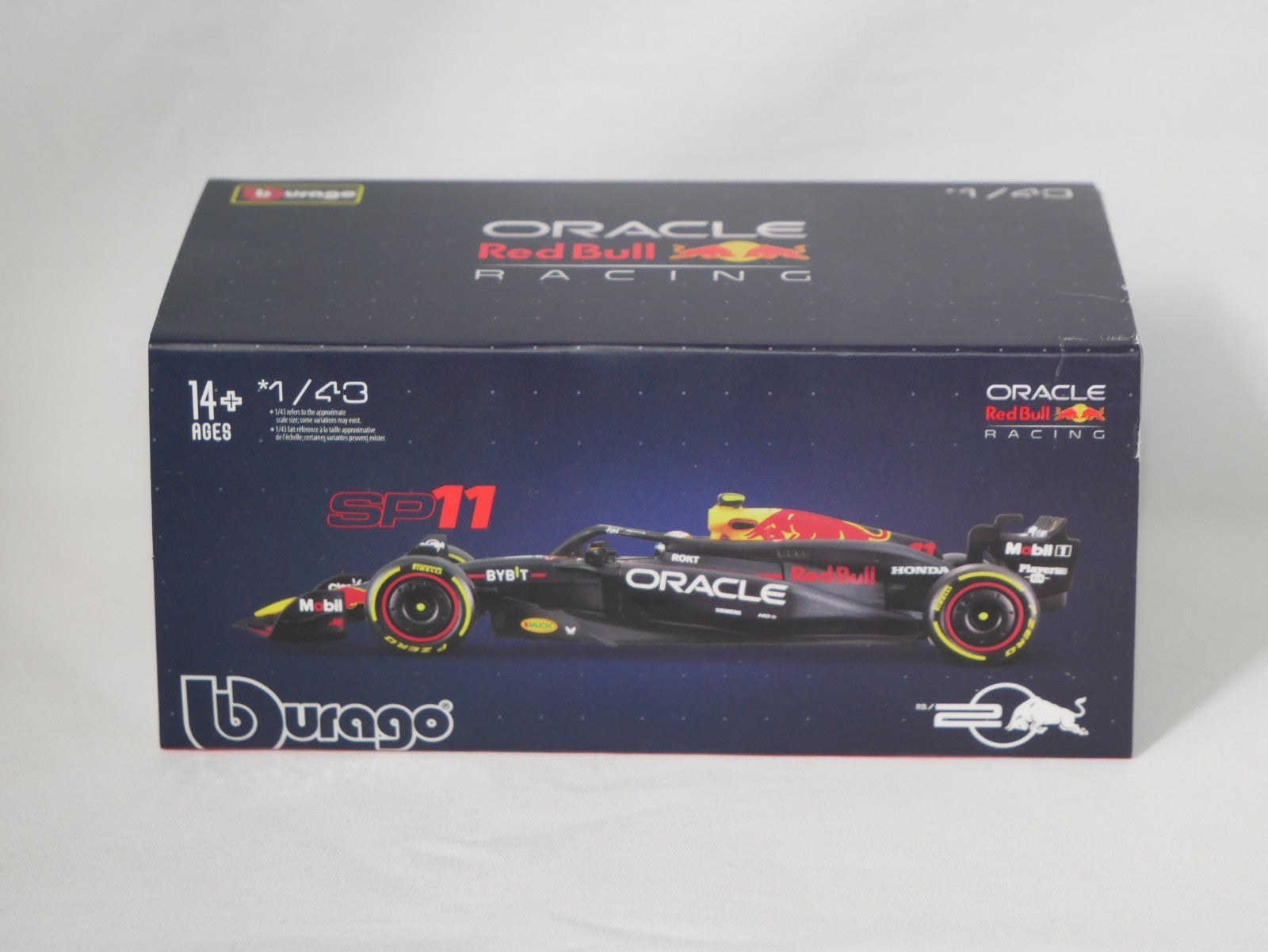 Burago 1:43 Oracle Redbull Racing RB20 Car With Sergio Pérez Helmet - #18-38098P