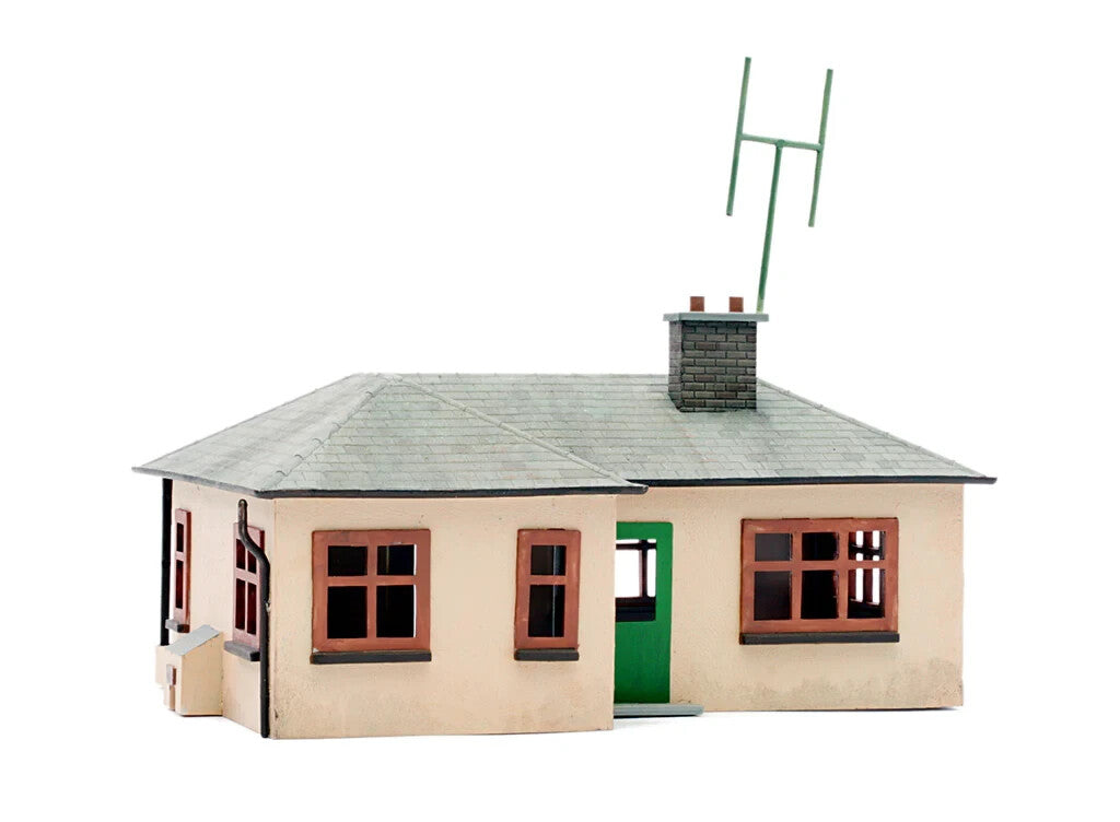 Dapol Kitmaster  "OO/HO" Detached Bungalow C021