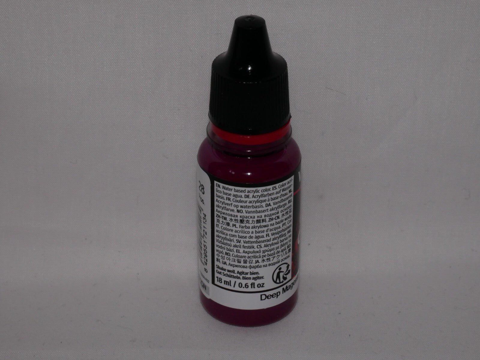 Vallejo Game Color Acrylics Deep Magenta 18ml/0.6 fl oz Dropper Bottle - 72.113