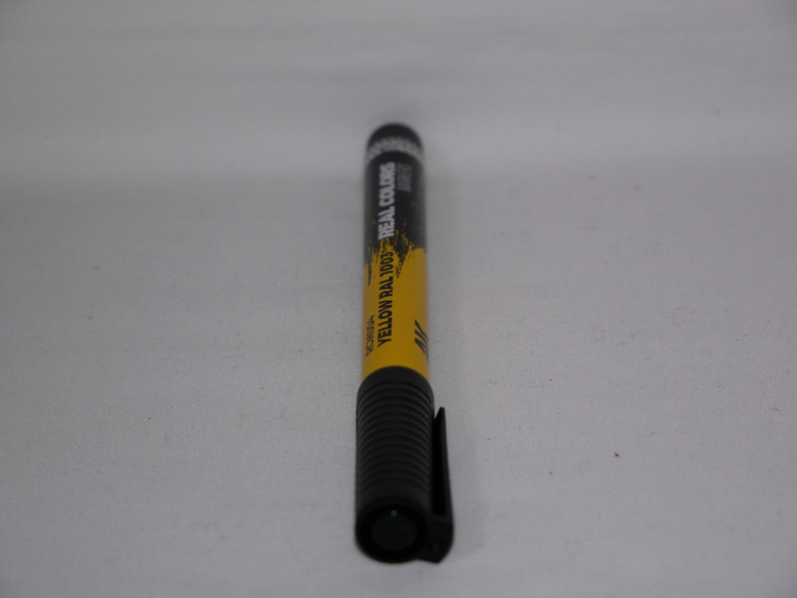 AK Interactive Real Colors Acrylic Fast Dry Marker Pens Yellow RAL 1003 - RCM004