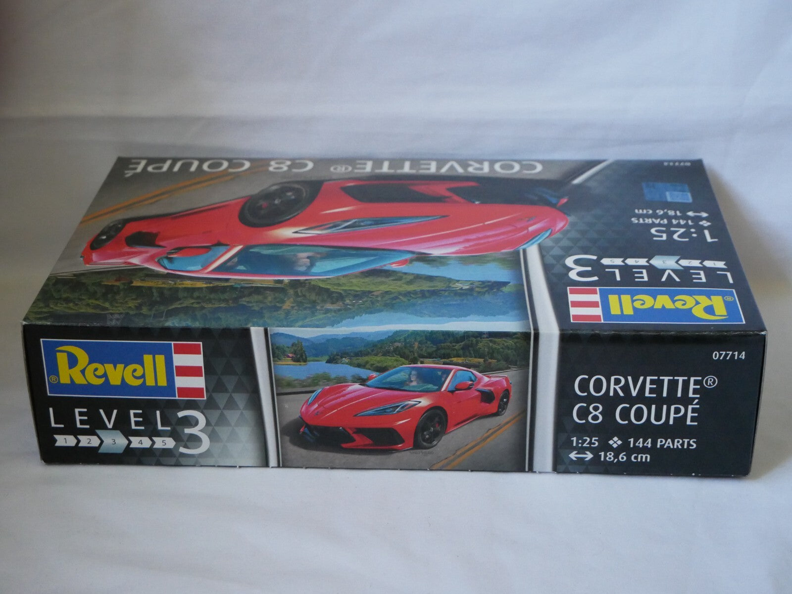 Revell 1:25 Scale Chevrolet Corvette C8 Coupe Sports Car Skill Level 3 - 07714