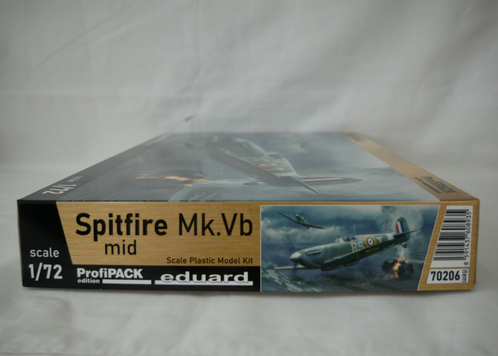 Eduard 1:72 Scale WWII Supermarine Spitfire Mk.Vb Mid ProfiPACK Edition - 70206