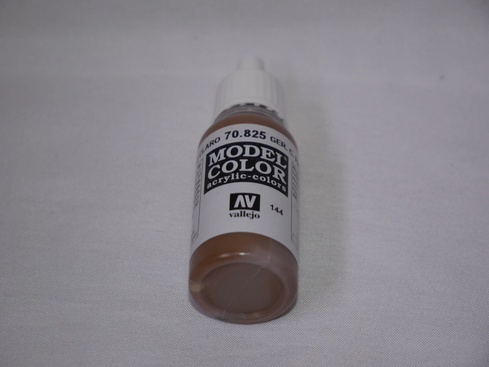 Vallejo Model Color German Camouflage Pale Brown Acrylic 17ml Dropper 70.825
