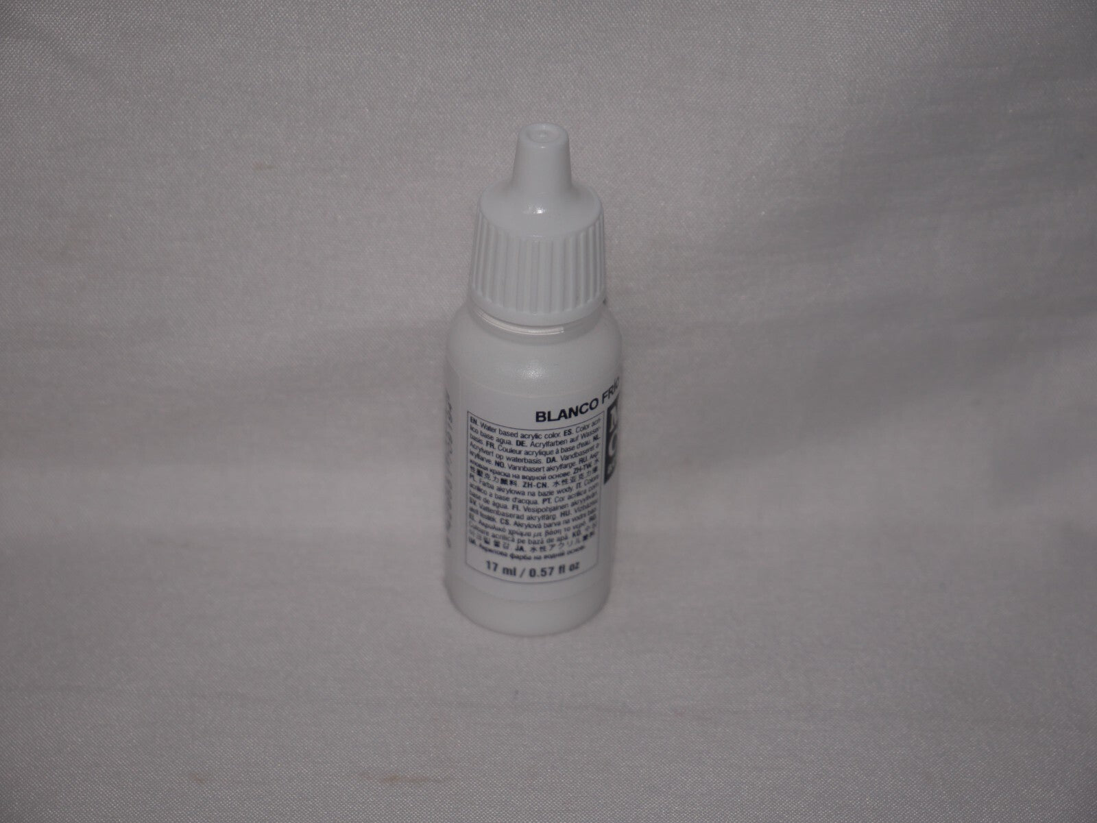 Vallejo Model Color Cold White Acrylic 17ml/0.57 fl oz Dropper Bottle - 70.919