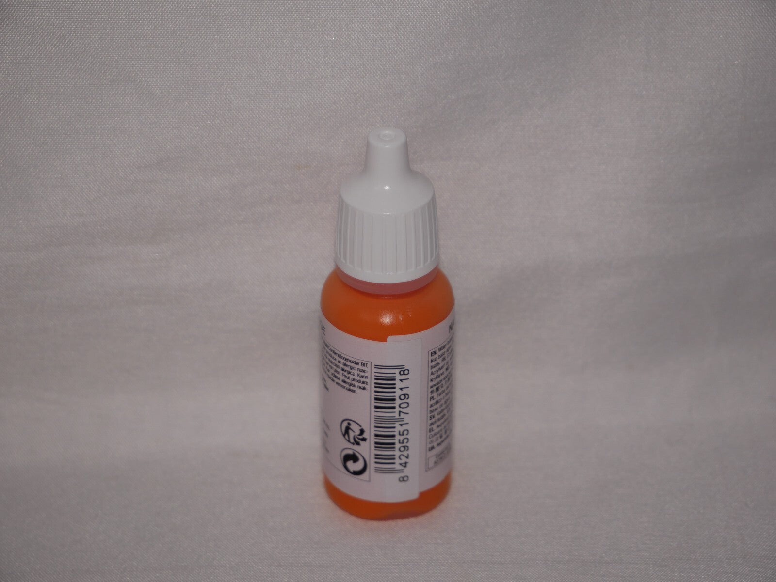 Vallejo Model Color Light Orange Acrylic 17ml/0.57 fl oz Dropper Bottle - 70.911