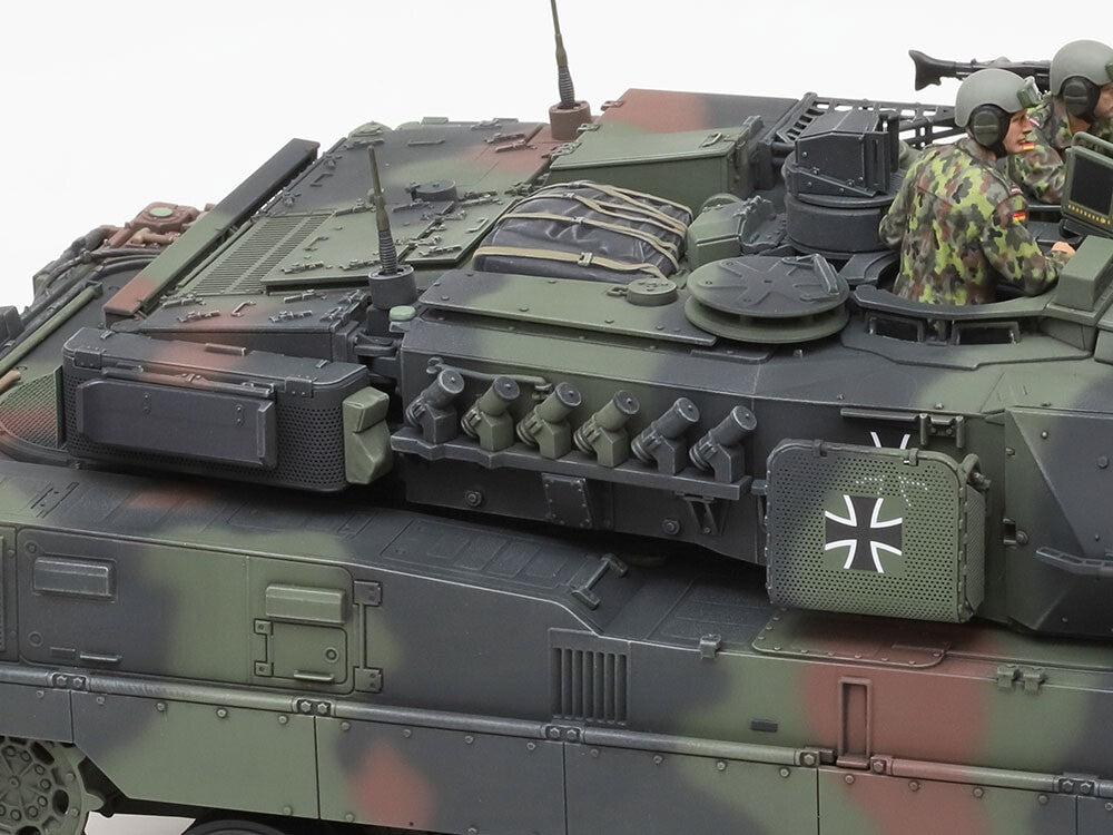 Tamiya 1:35 Military Miniature Series No.387 German Leopard 2 A7V Tank - 35387