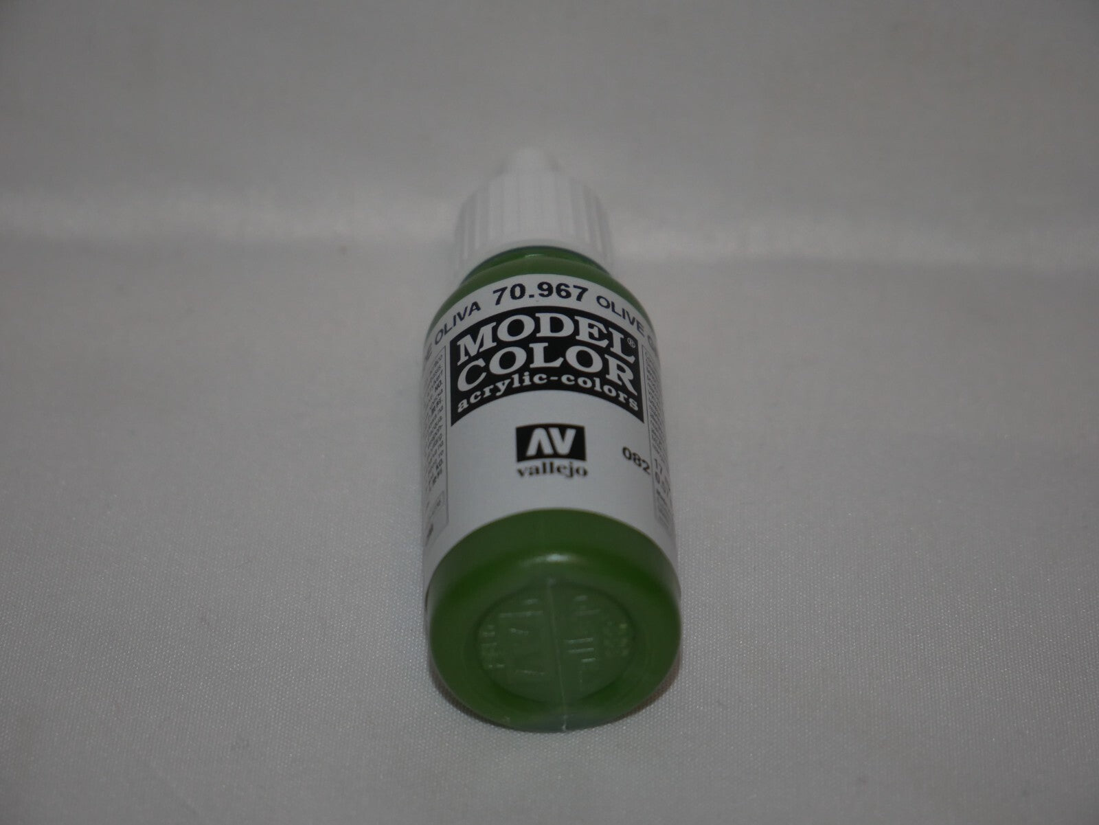 Vallejo Model Color Olive Green Acrylic 17ml/0.57 fl oz Dropper Bottle - 70.967
