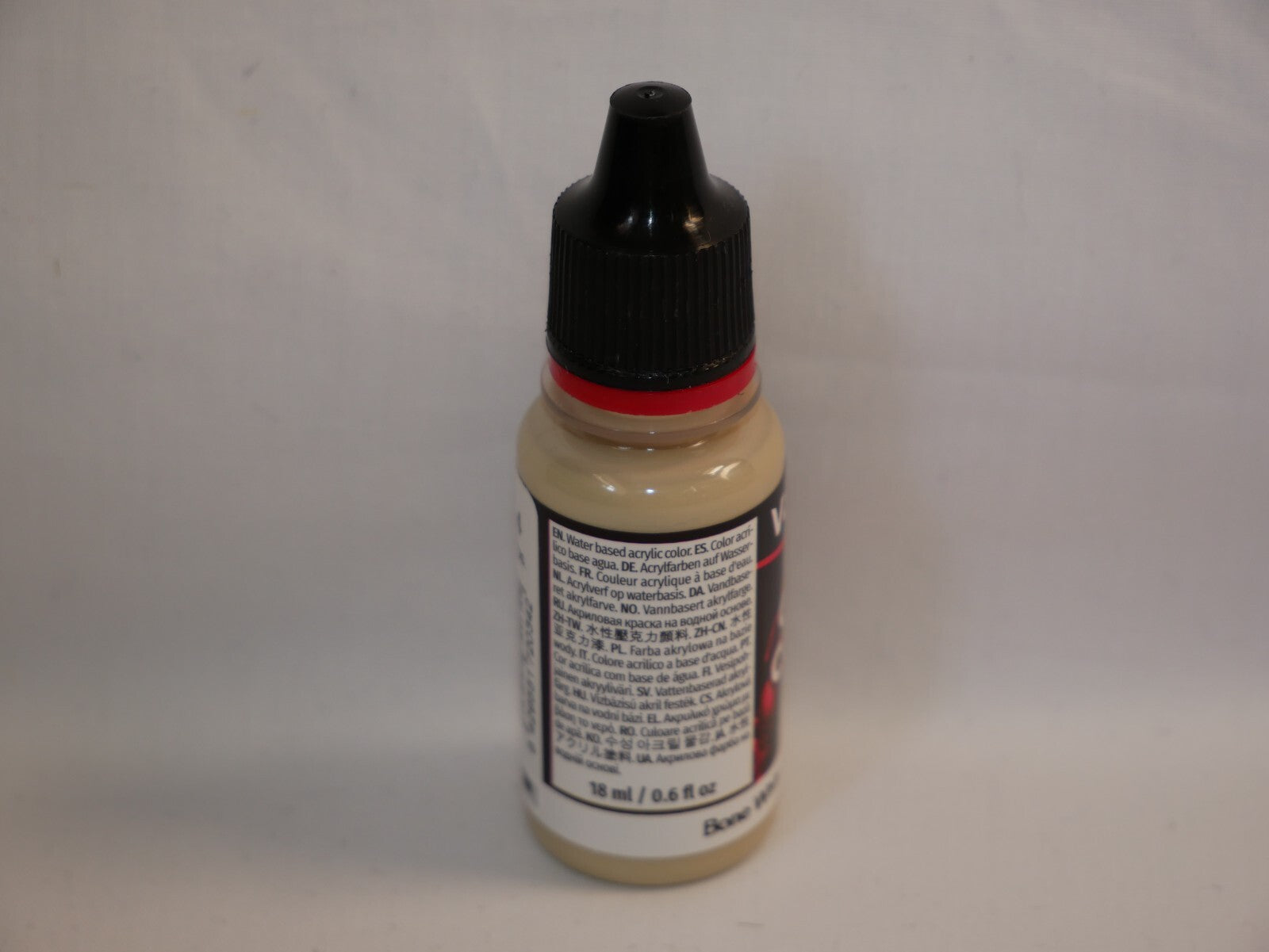 Vallejo Game Color Acrylic Range Bone White 18ml/0.6 fl oz Dropper Bottle - 72.034