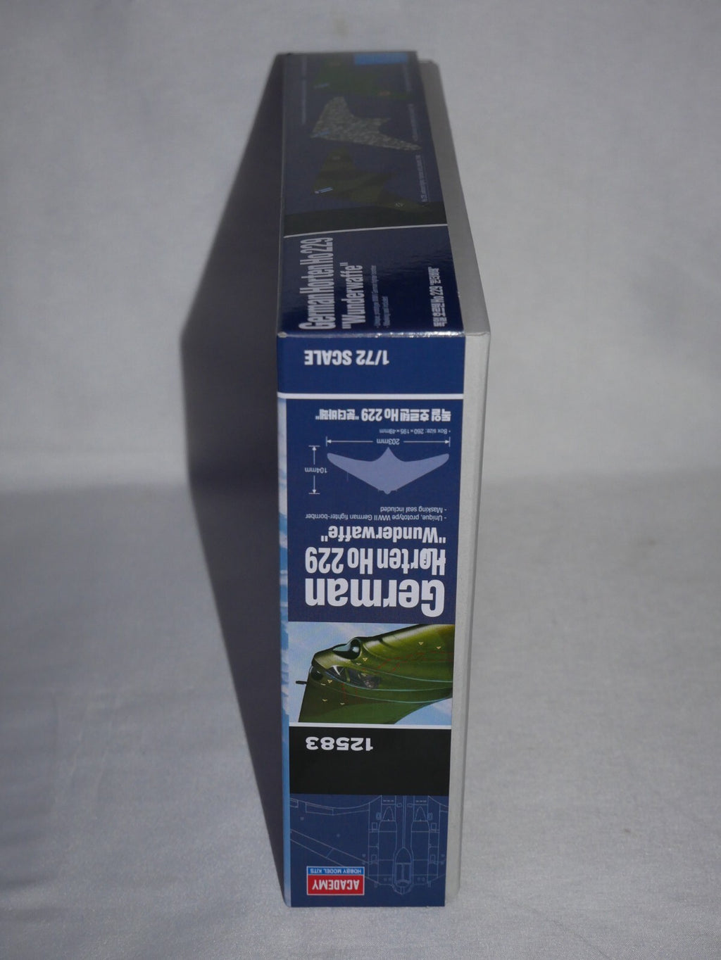 Academy 1:72 German Horten Ho 229 Wunderwaffe Flying Wing Skill Level 4 - 12583